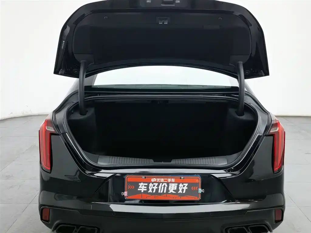 CADILLAC CT4