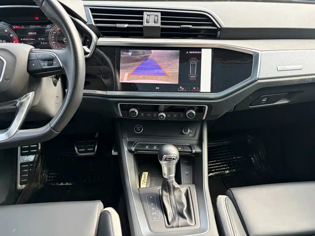 Audi Q3 2025 2025 quattro 45th Anniversary Edition 35TFSI Fashion Dynamic