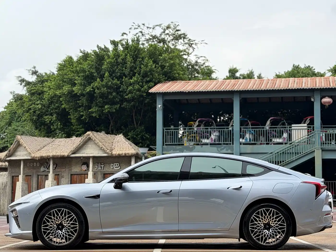 Nezha Auto Nezha S 2023 2022 Model Extended Range 1160km RWD Medium Edition