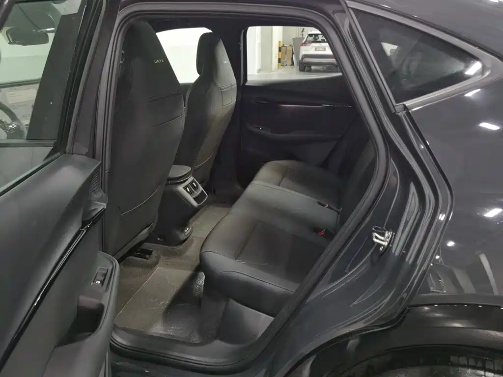 Volkswagen Unique 06 2026 2025 Pure