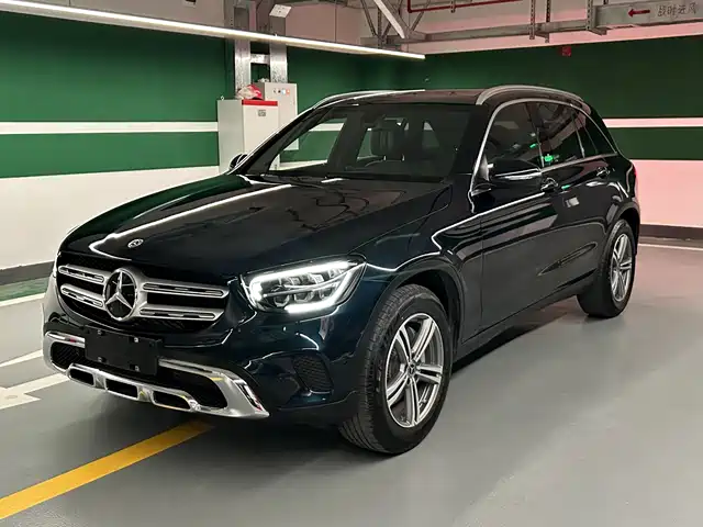 MERCEDES-BENZ GLC