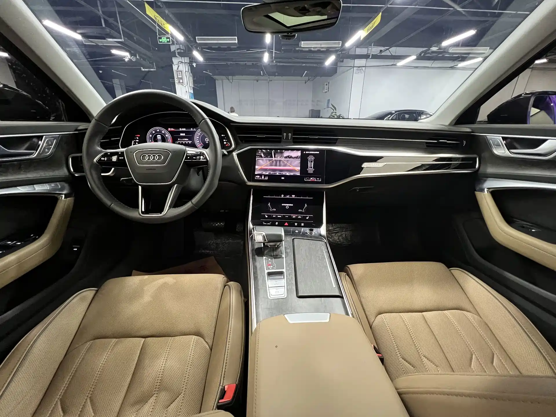 Фото 4 - Audi A6L
