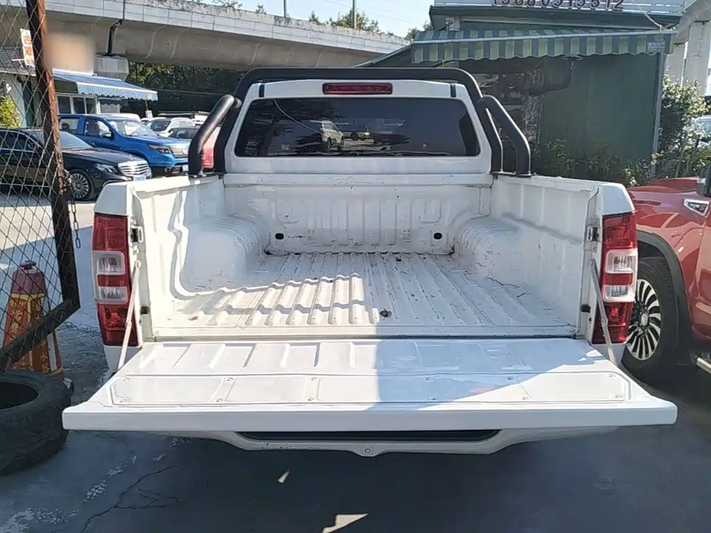 Isuzu Ruimai 2023 2023 2.5T Diesel Manual 4WD Gallop Edition Standard Wheelbase