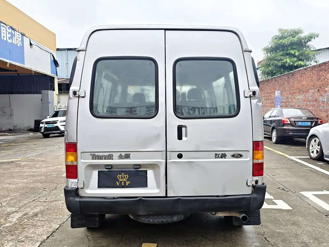 Ford Classic Transit 2015 2015 2.8T Diesel Short Wheelbase 6-Seater Mid-Roof MPV JX493ZLQ4