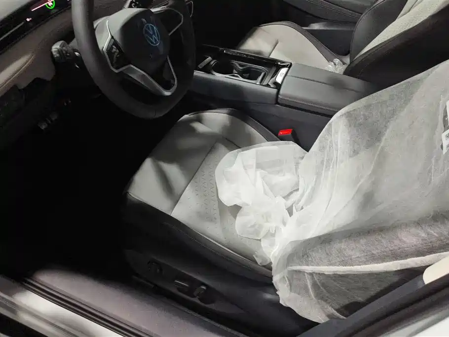 VOLKSWAGEN ID.7 VIZZION