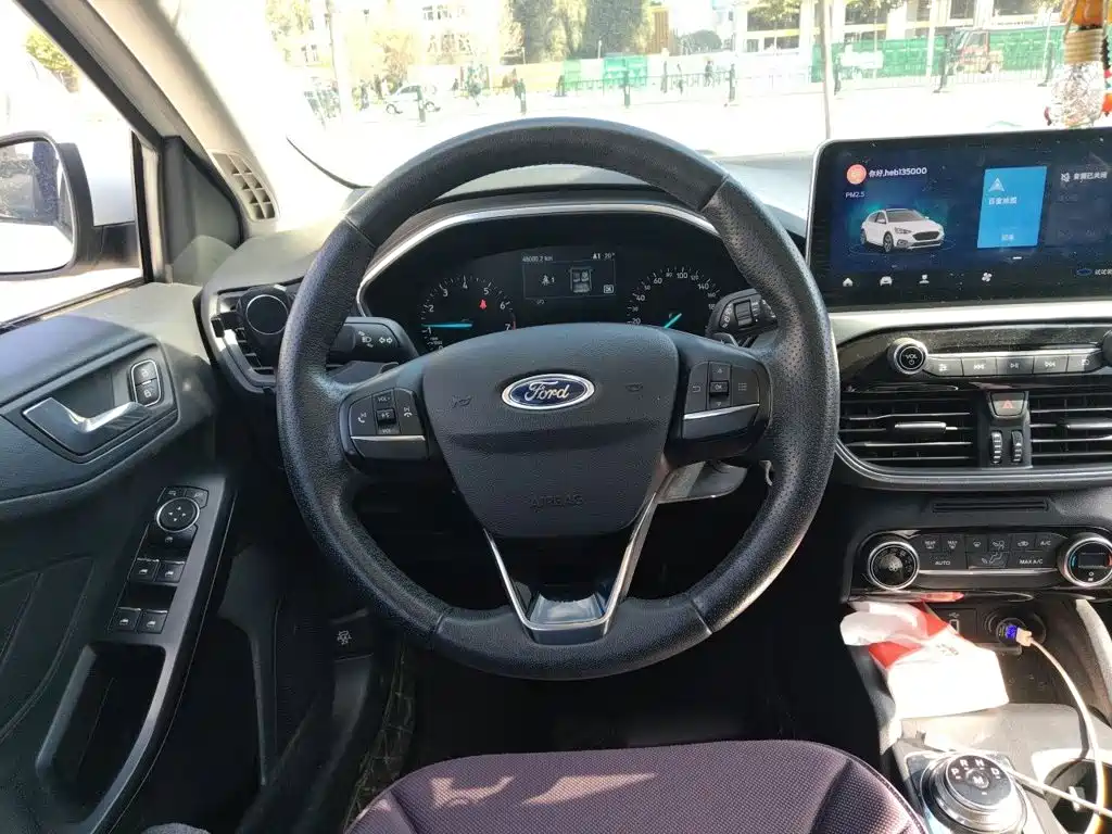 Photo 6 - Ford Focus Active