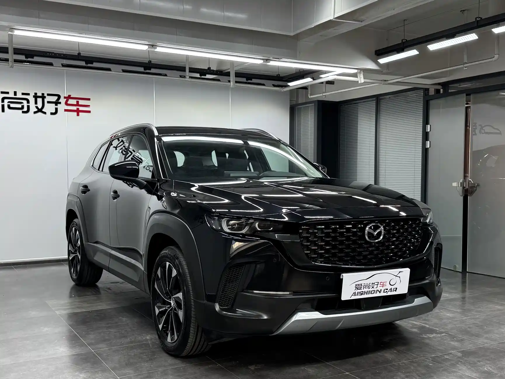 Фото 3 - Mazda CX-50