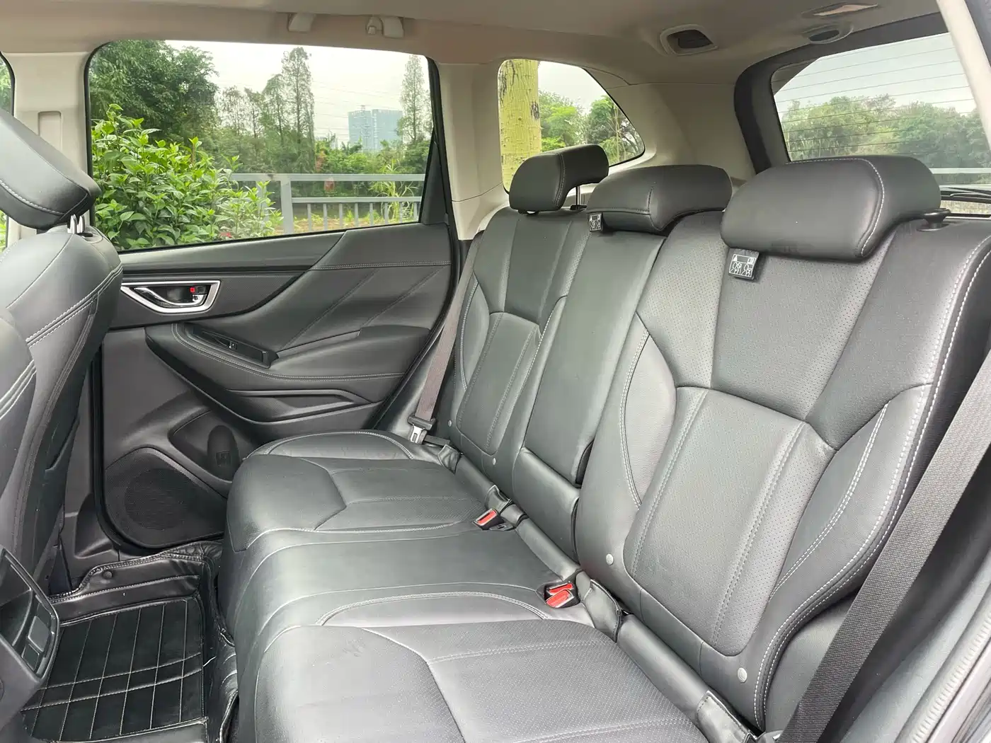 Subaru Forester 2019 2.0i Luxury Edition EyeSight фото 18