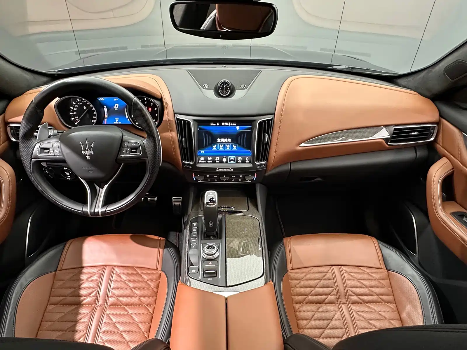 Фото 23 - Maserati Levante