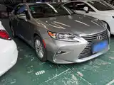 Фото 25 - Lexus ES