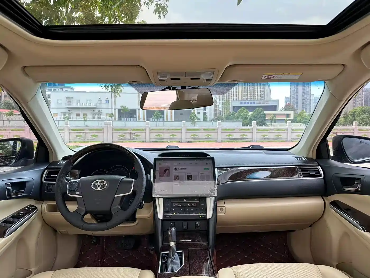 Toyota Camry 2016 2.0G 10th Anniversary Leading Edition фото 5