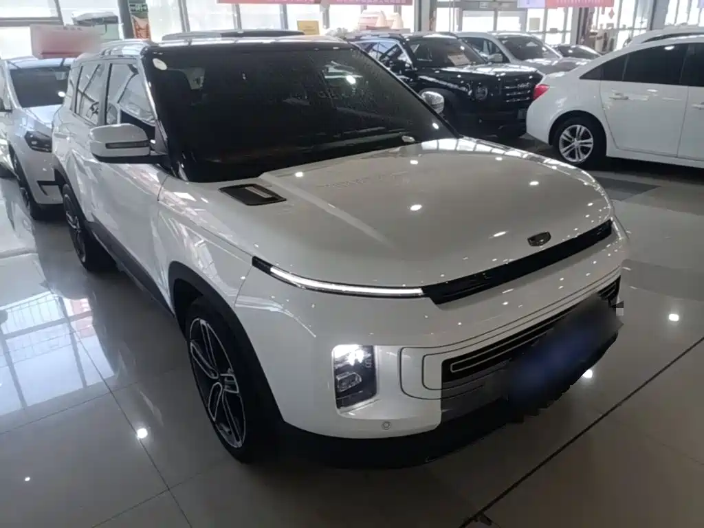 Фото 4 - Geely ICON
