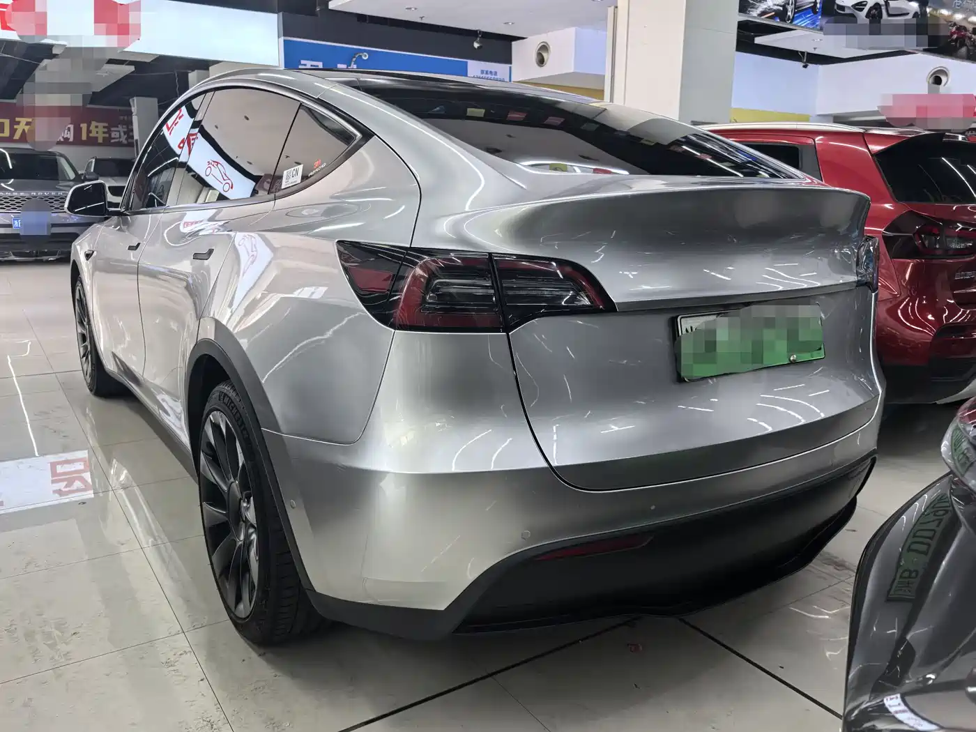 TESLA MODEL Y