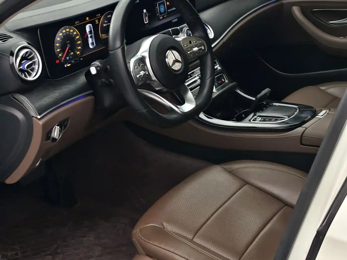 Mercedes-Benz E-Class 2019 E 300 L Sport Luxury фото 5