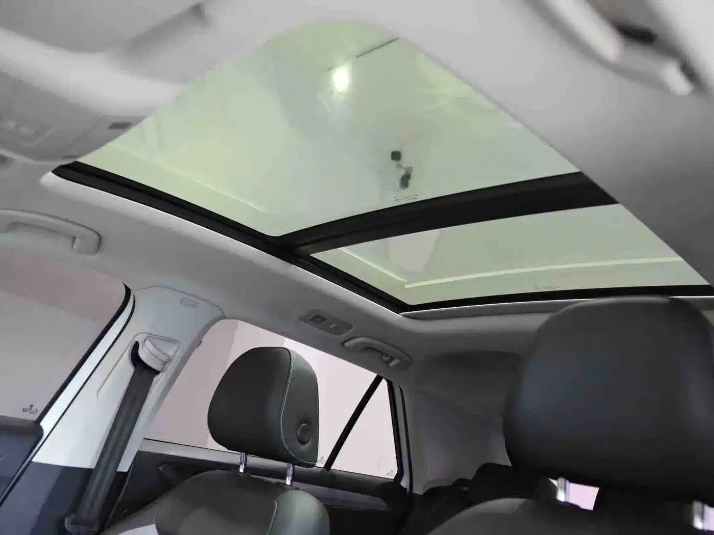 VOLKSWAGEN T ROC EXPLORING SONGS