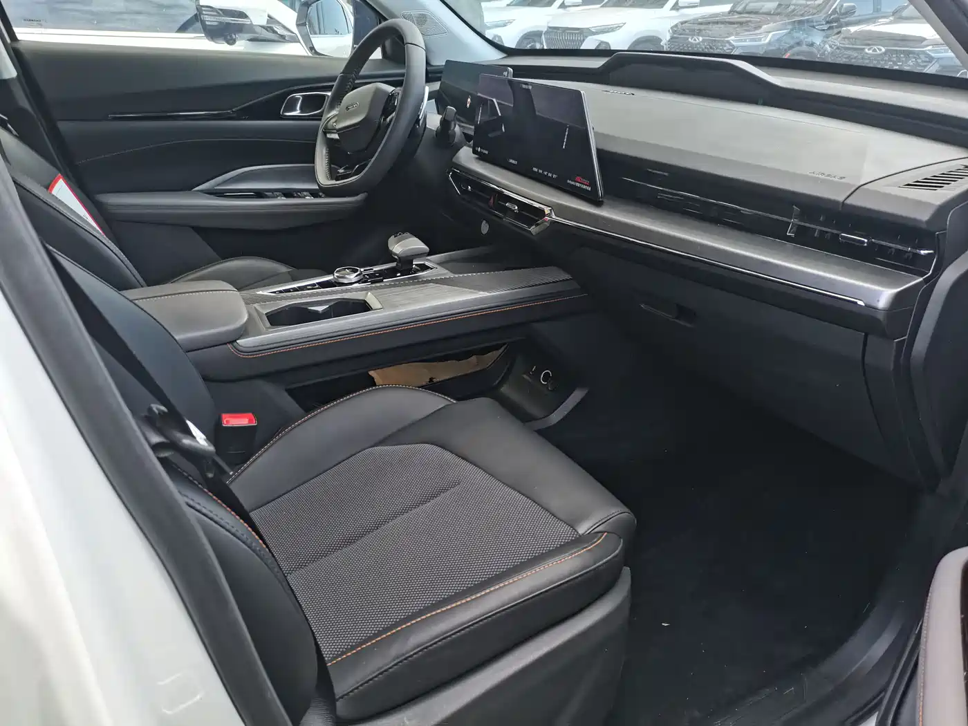 CHANGAN CHANGAN AUCHAN Z6