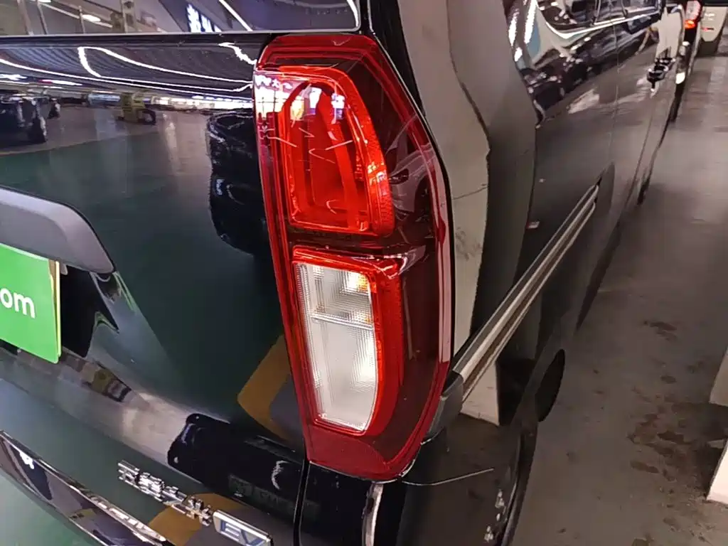 Wuling Motors Wuling Zhiguang NEV 2026 2025 Standard Version