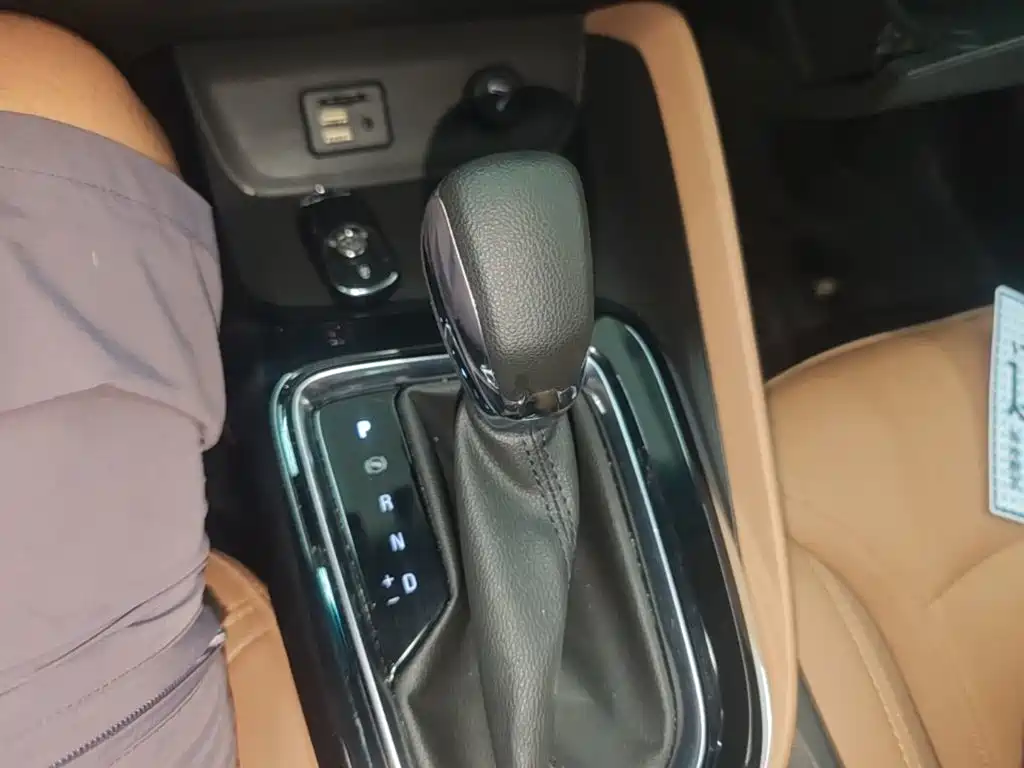 Buick GL6 2023 2021 323T Mild Hybrid Connected Luxury