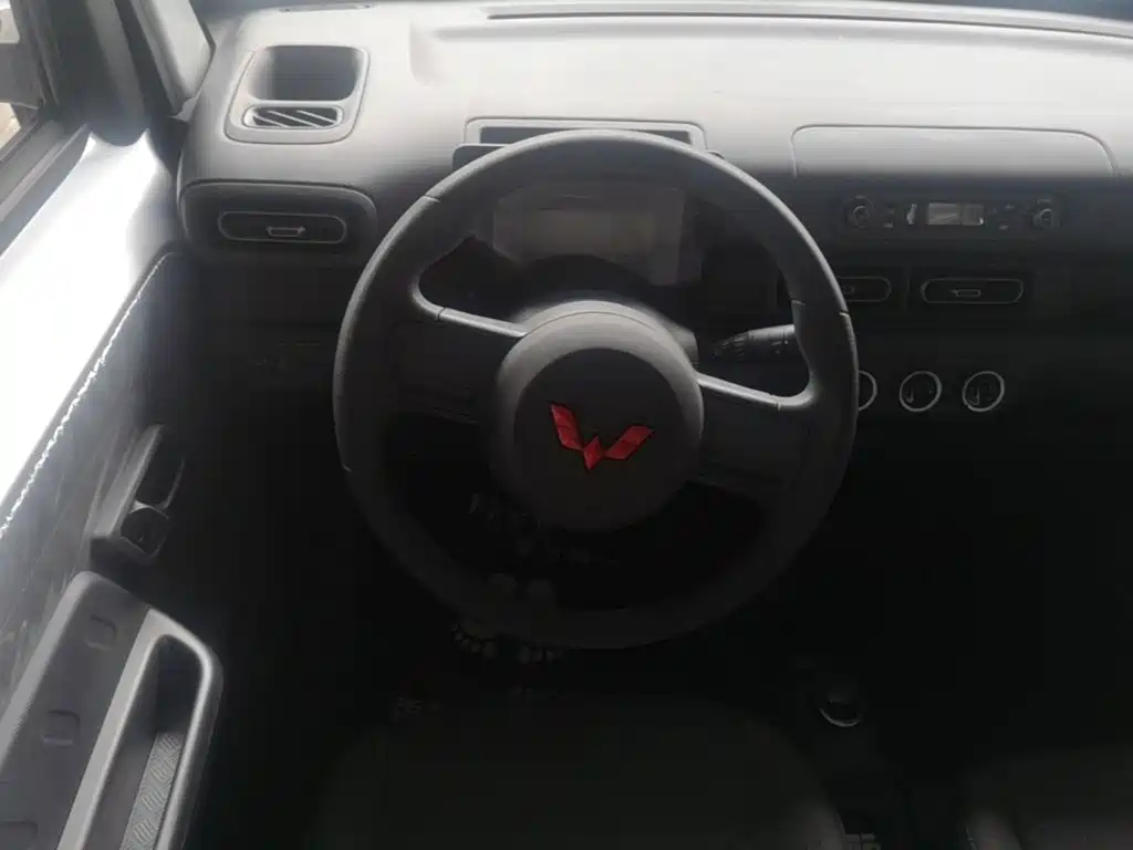 Wuling Motors Wuling Zhiguang NEV 2026 2025 Standard Version
