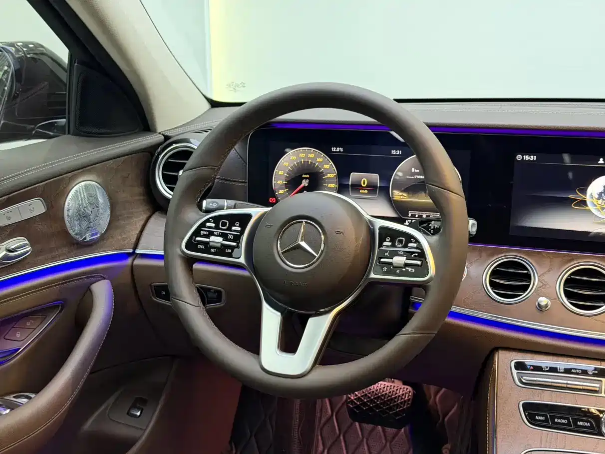 Mercedes-Benz E-Class 2020 E 300 L Fashion фото 9