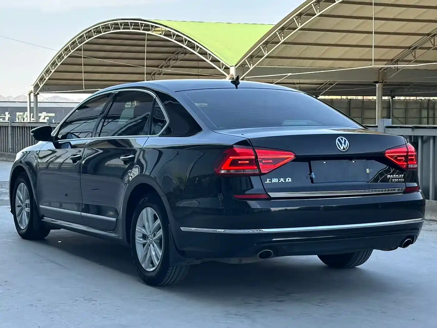 Volkswagen Passat 2016 330TSI DSG Honor Edition фото 4