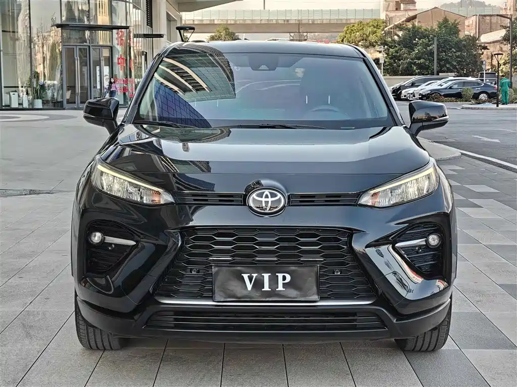 Toyota Wildlander 2022 2.0L CVT 2WD Urban Edition фото 2