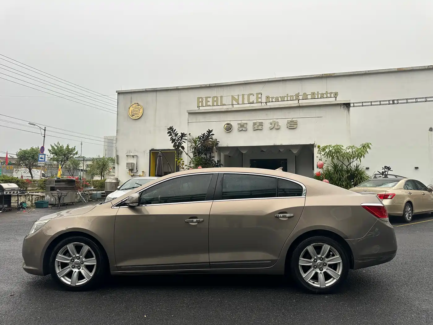 Buick LaCrosse 2010 2.4L Luxury фото 8