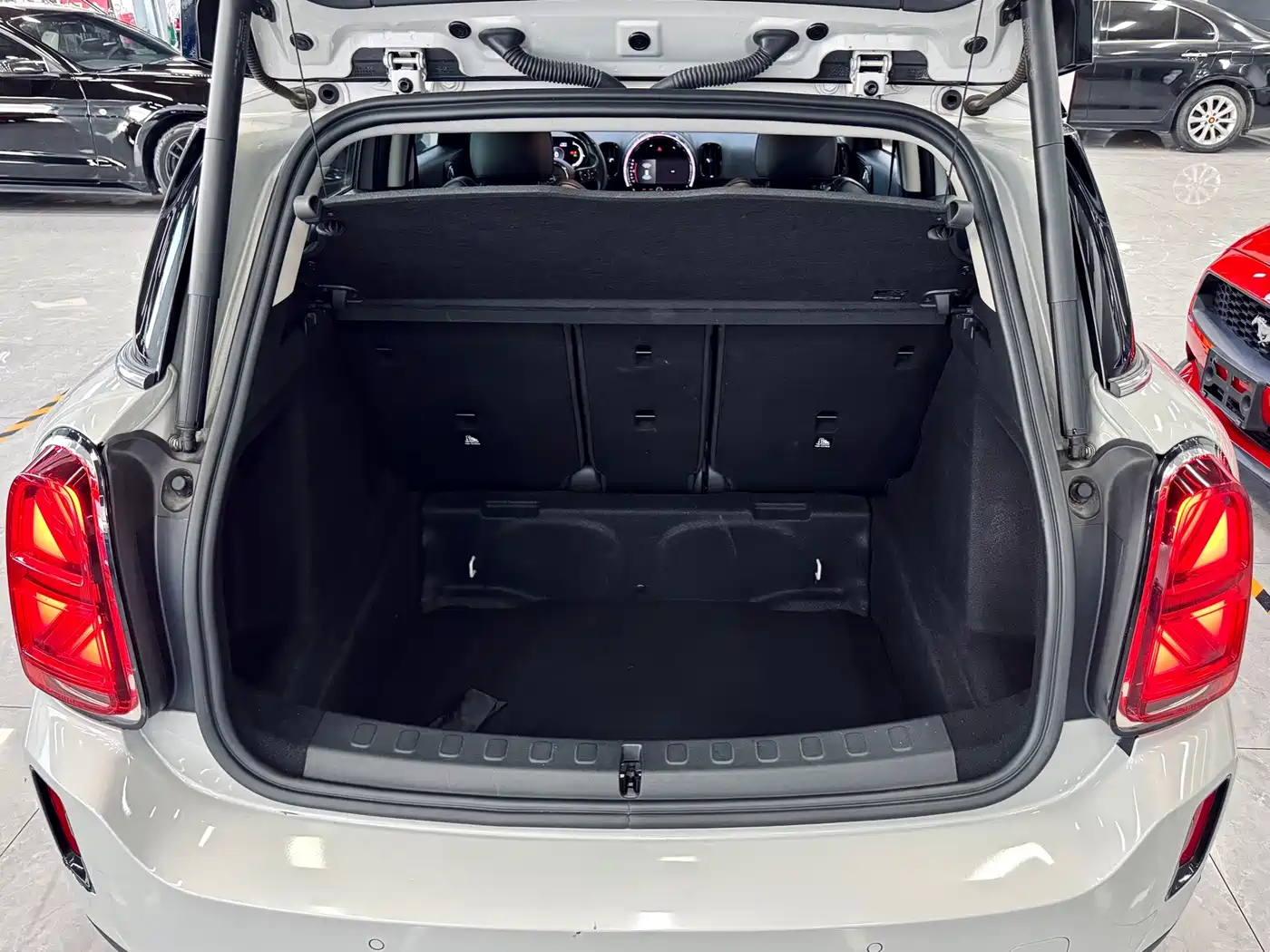 Фото 9 - MINI COUNTRYMAN