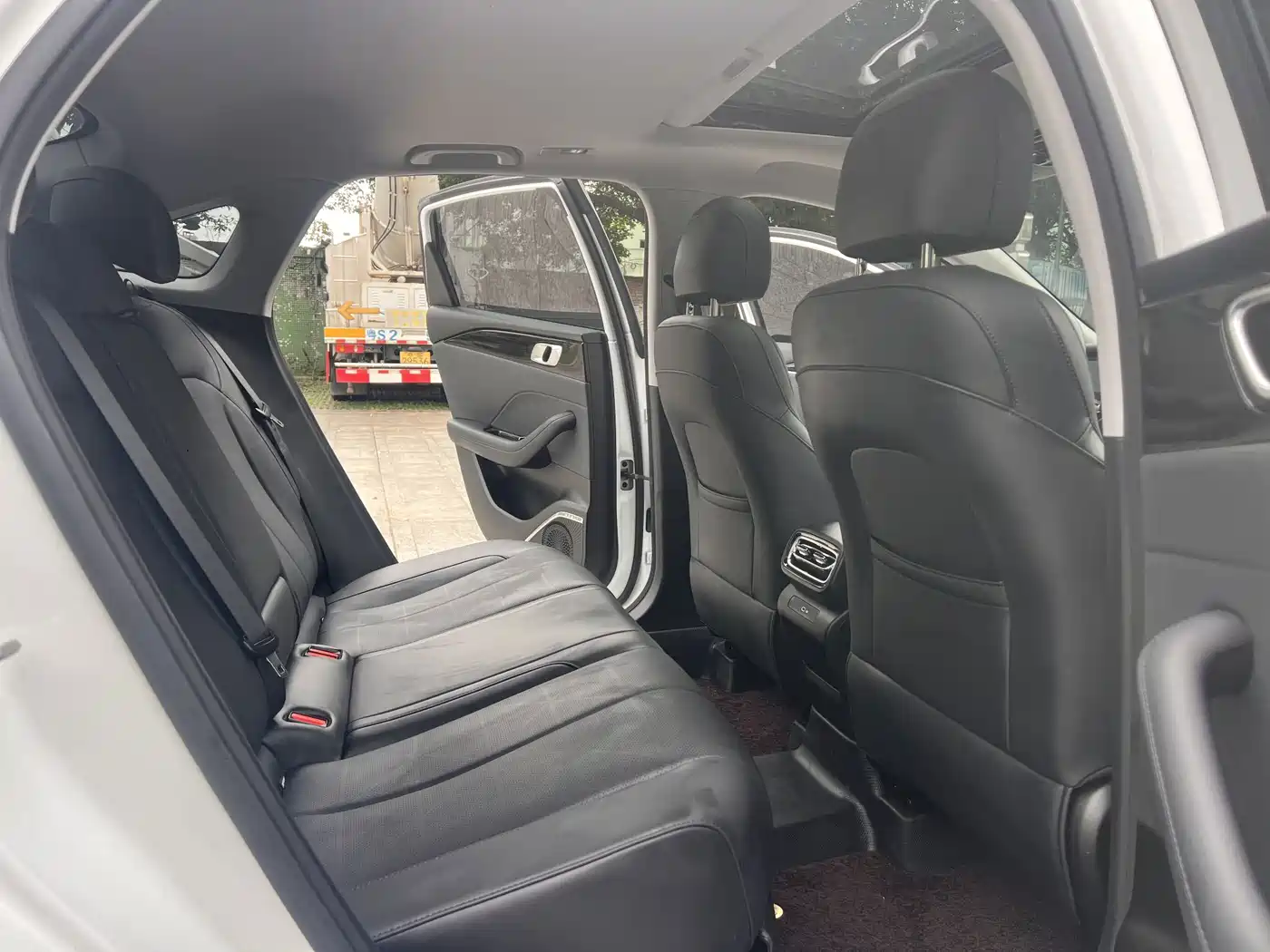 Photo 8 - Geely Emgrand