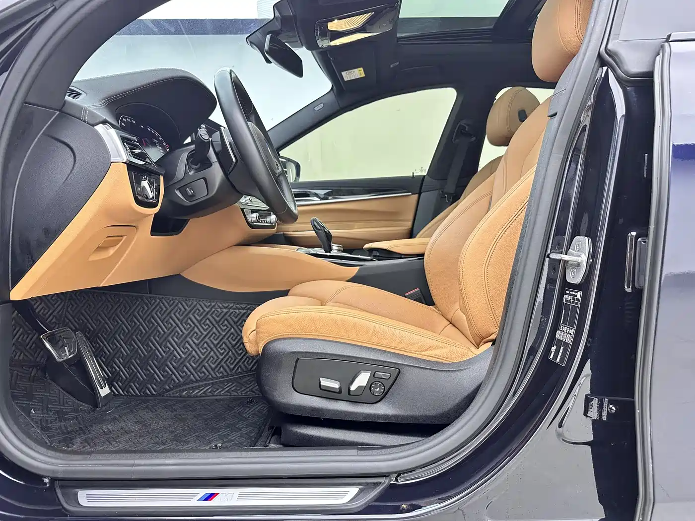 BMW 6 Series GT 2022 Model 630i M Sport Package фото 16