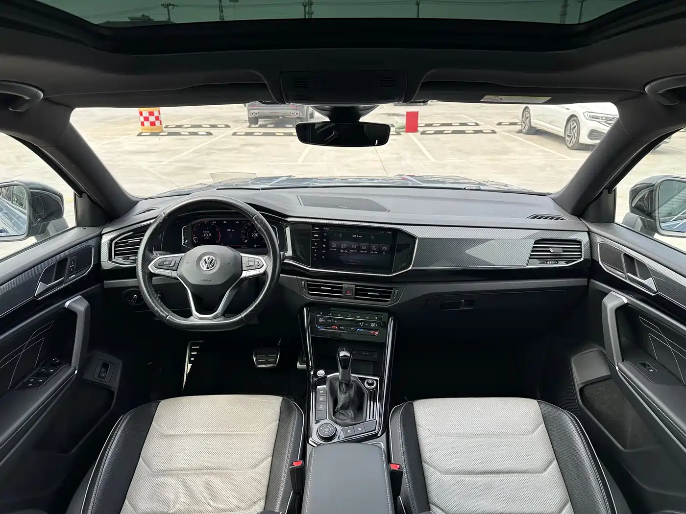 Volkswagen Tayron X 2020 380TSI 4WD Premium Smart Connect фото 12