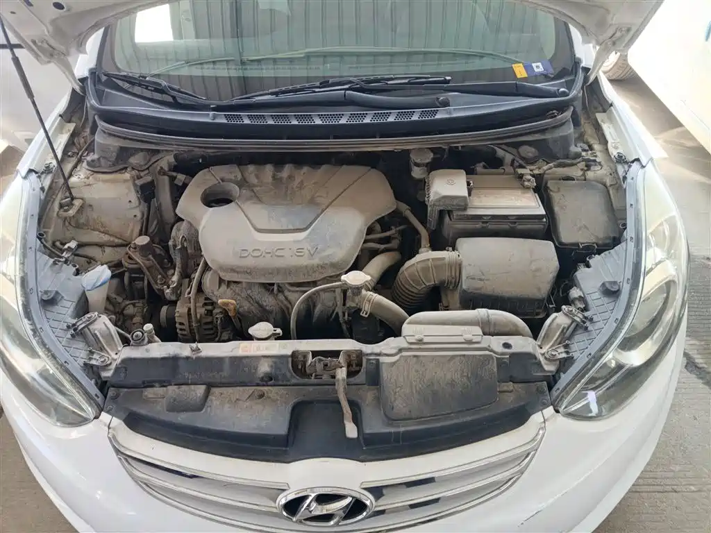 Hyundai Langdong 2012 1.6L Automatic Fashion фото 16