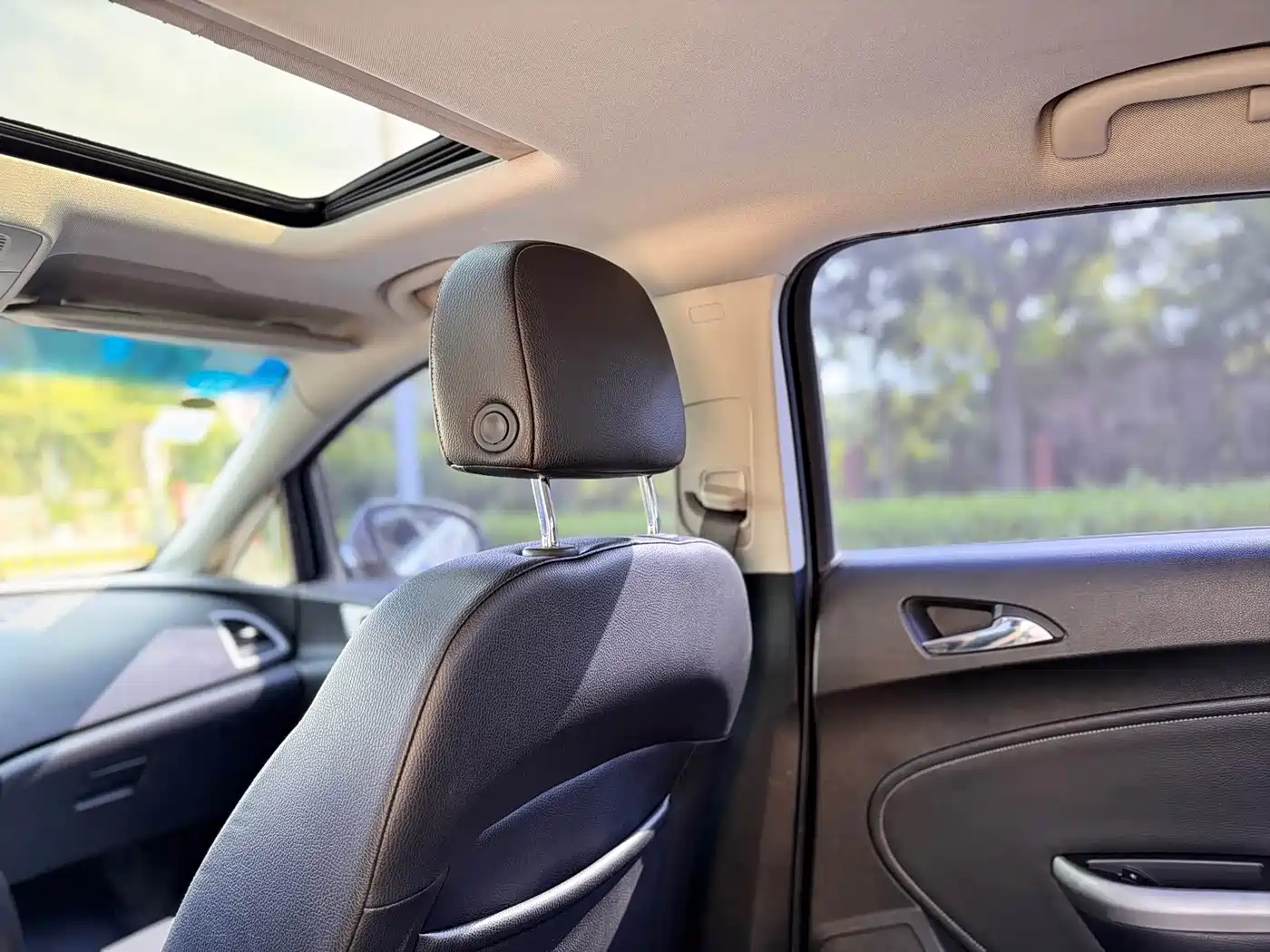Buick Excelle 2011 2011 GT 1.8L Automatic Fashion Edition (Leather)