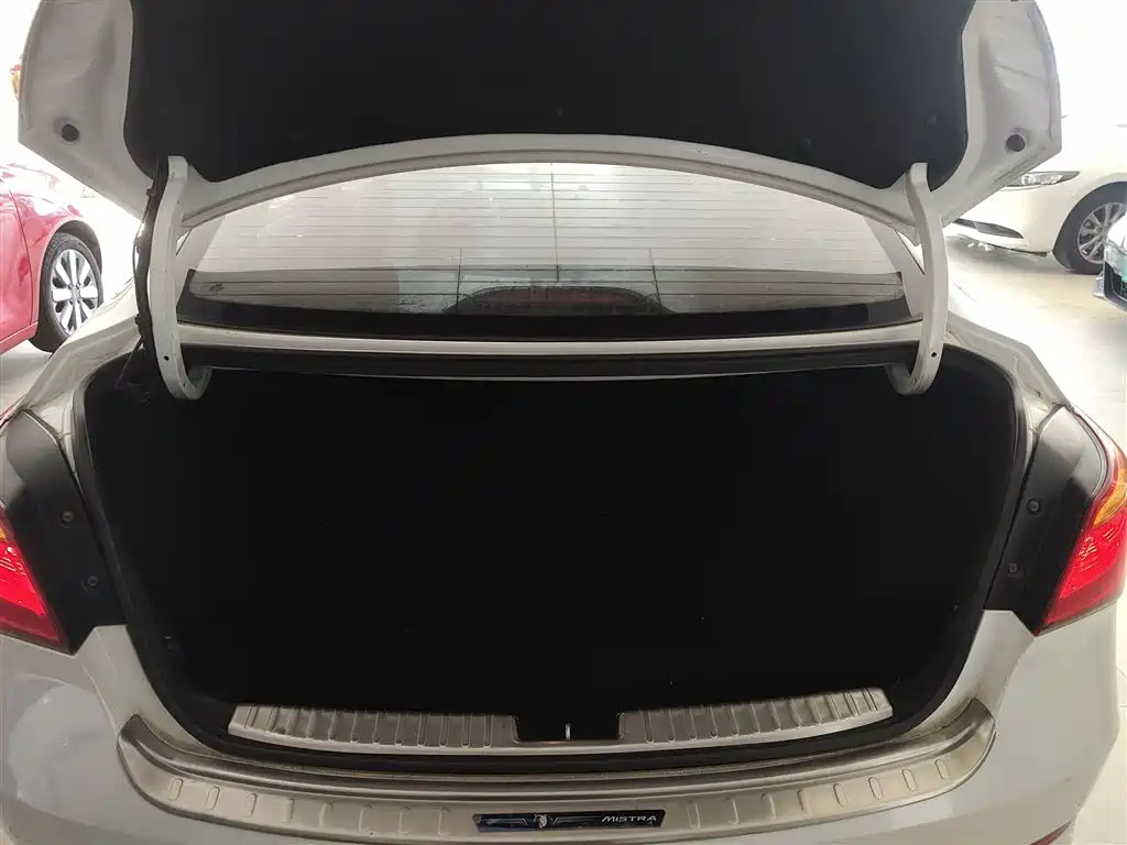 Hyundai Mistra 2016 1.6T Automatic Smart GLS фото 19