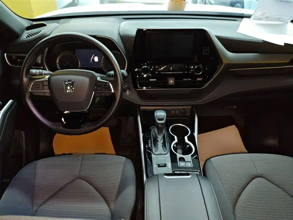 Toyota Crown Kluger 2023 2.5L HEV AWD Elite Edition фото 6