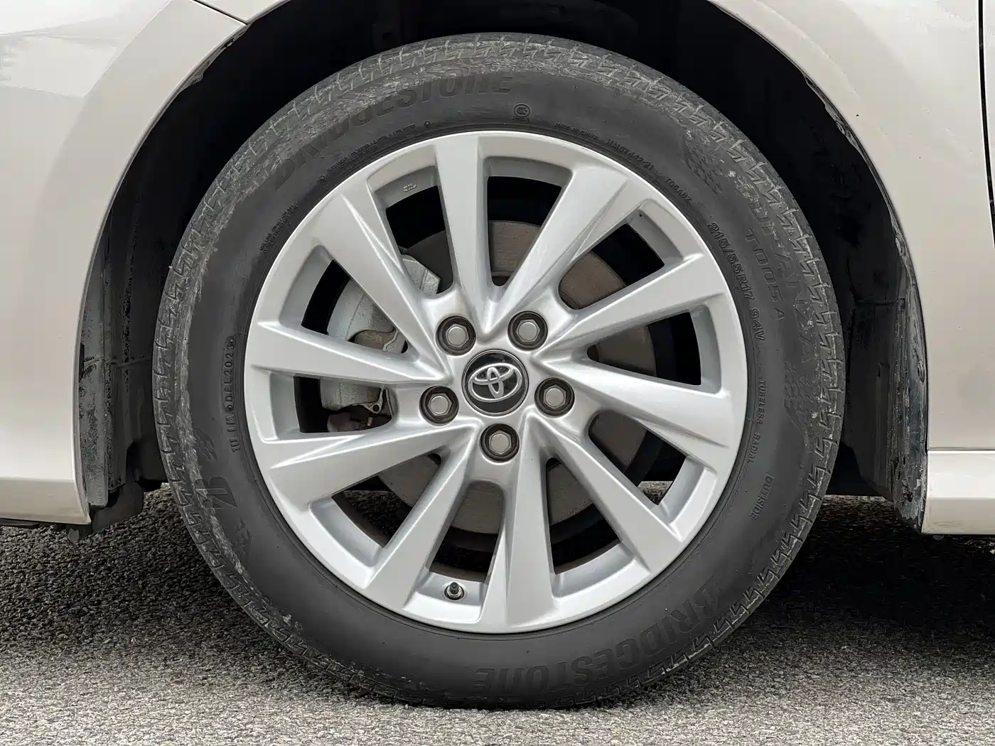 Toyota Camry 2023 2.0G Luxury Edition фото 5
