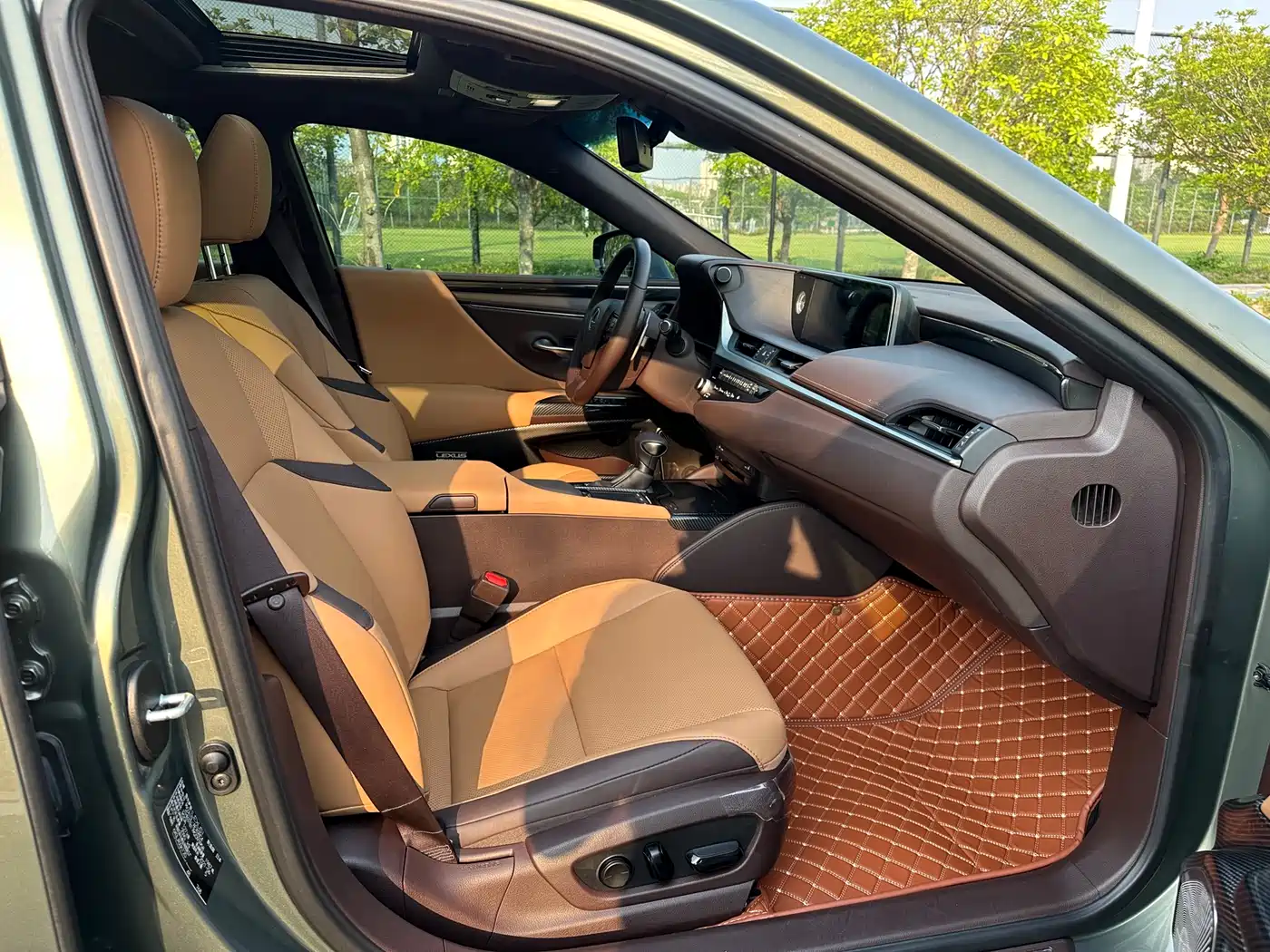 Lexus ES 2021 200 Excellence Edition фото 12