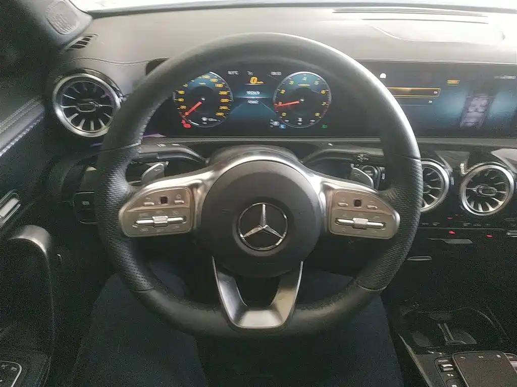 MERCEDES-BENZ CLASS A