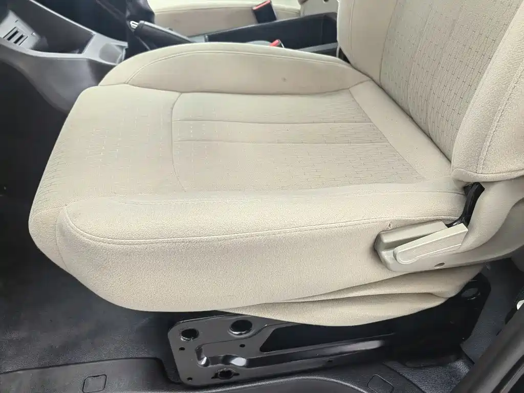 Dongfeng Fengxing Lingzhi 2025 2025 M5 1.6L Long Wheelbase Basic 5-seater
