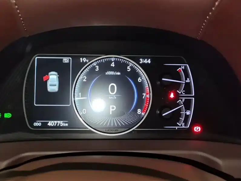 صورة 5 - Lexus ES