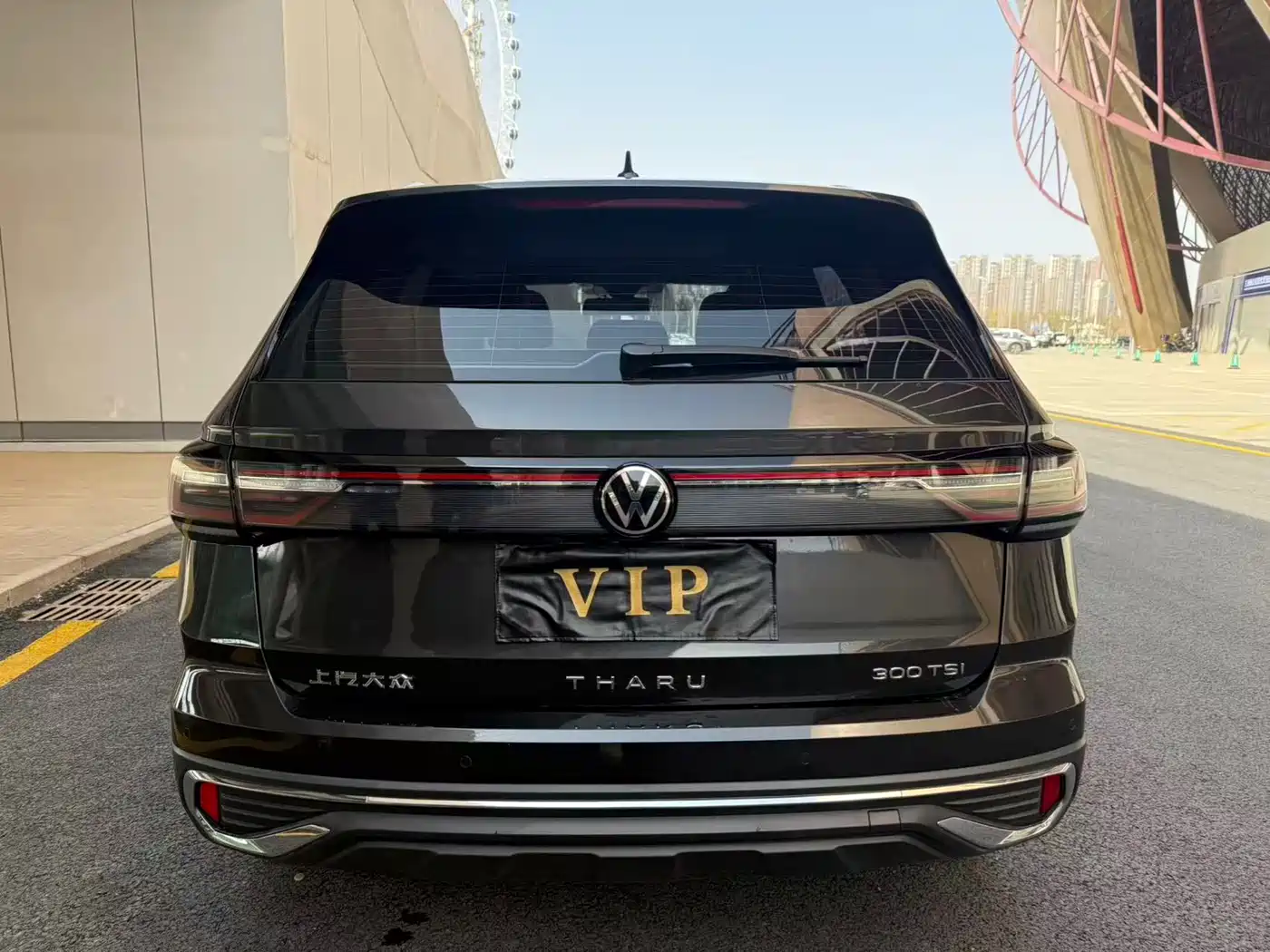 Volkswagen Tharu 2023 300TSI 2WD Bright Moon Edition фото 16