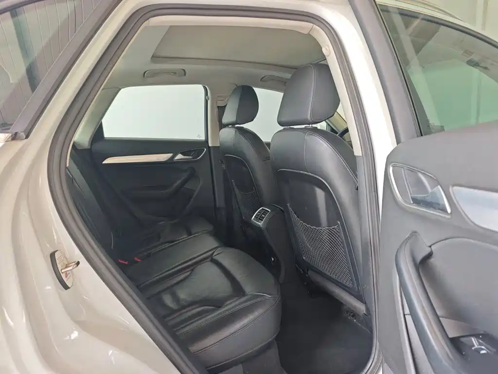 Фото 6 - Audi Q3