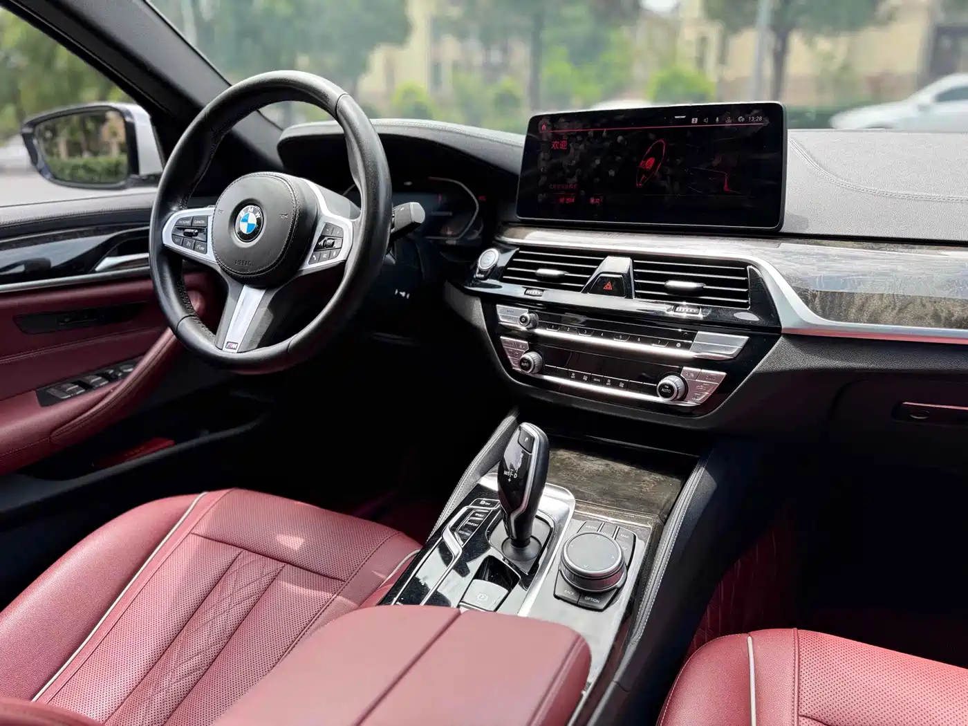 Фото 13 - BMW 5 Series