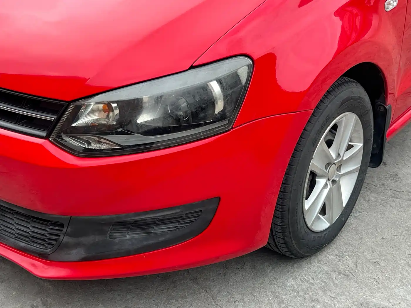 Volkswagen Polo 2013 1.4L Manual Trend Edition фото 9