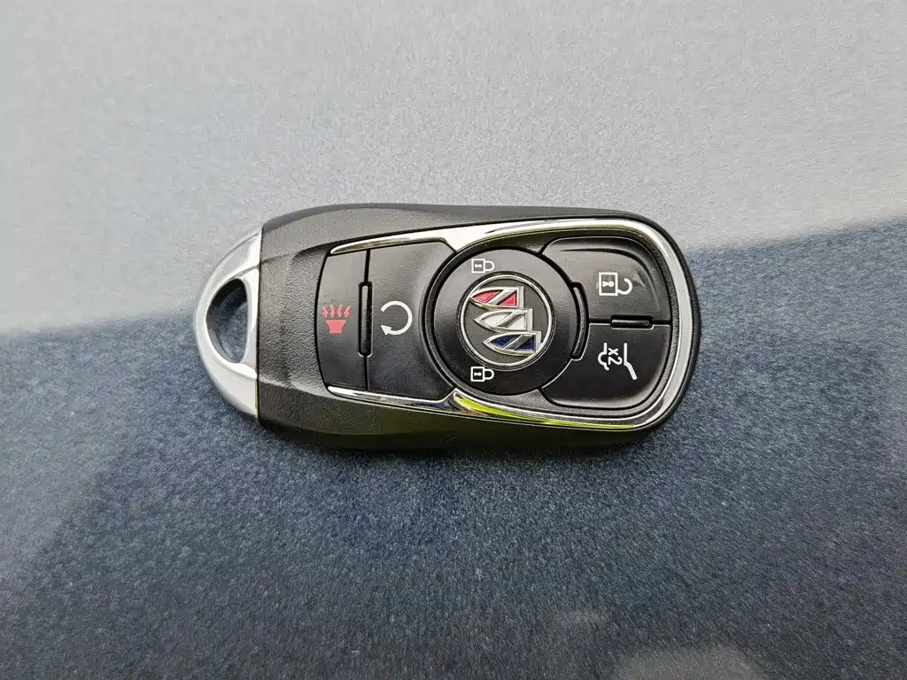 Фото 19 - Buick Enclave