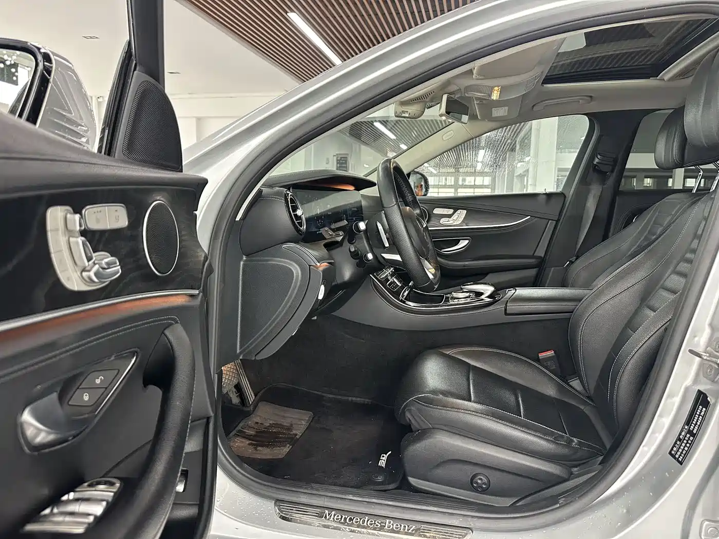 Mercedes-Benz E-Class 2016 E 300 L Sport Fashion Type фото 11