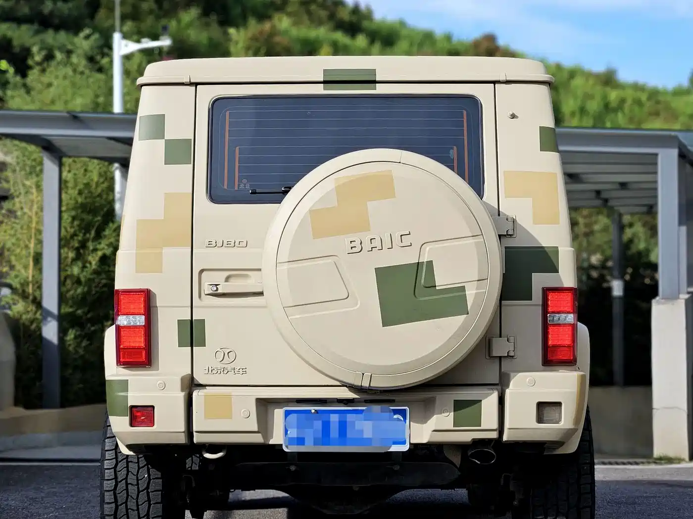 BAIC ORV Beijing Off-Road BJ80 2017 2016 2.3T Auto Premium Edition