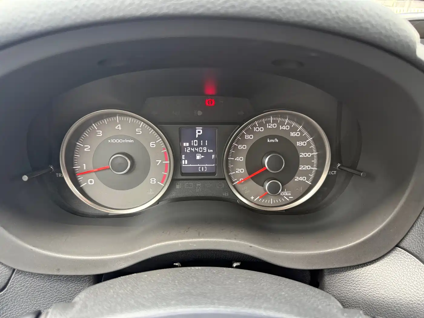 Subaru Forester 2015 2.0i Special Commemorative Edition фото 4