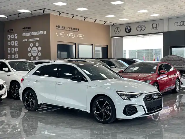 Audi A3 2022 Sportback 35 TFSI Style Sport — фото 3