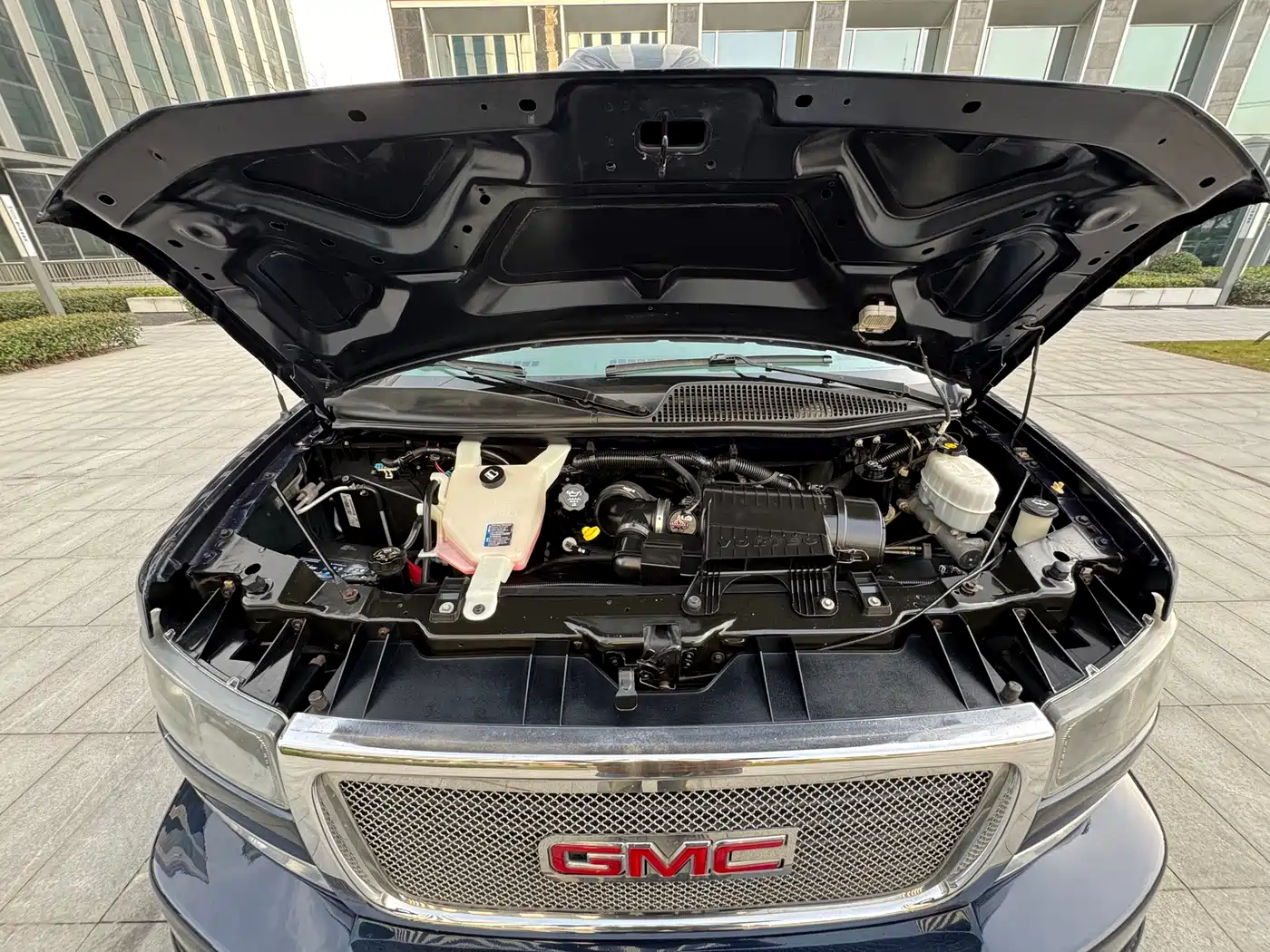 GMC Savana 2015 2015 6.0L G660L 2WD Elegance Edition